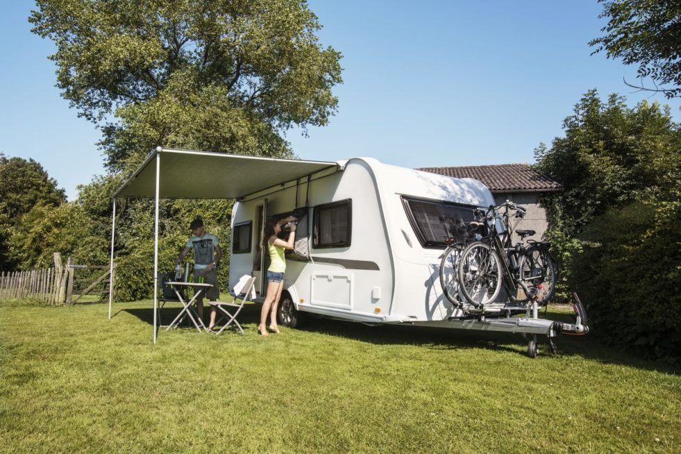 Kézzel letekerhető "zsákos" előtető, Thule Omnisztor 1200